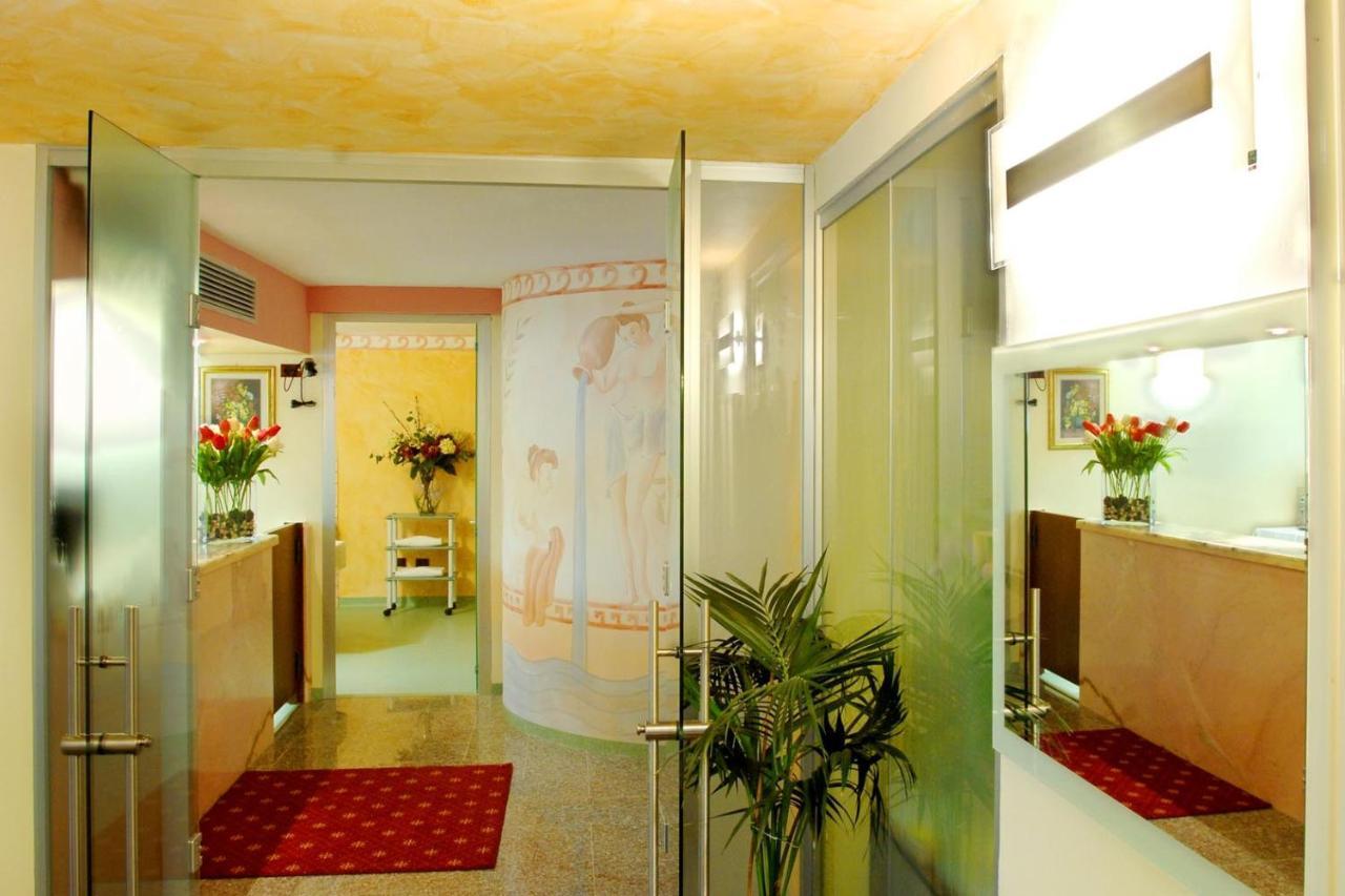 Hotel Ferrari Salsomaggiore Terme Kültér fotó
