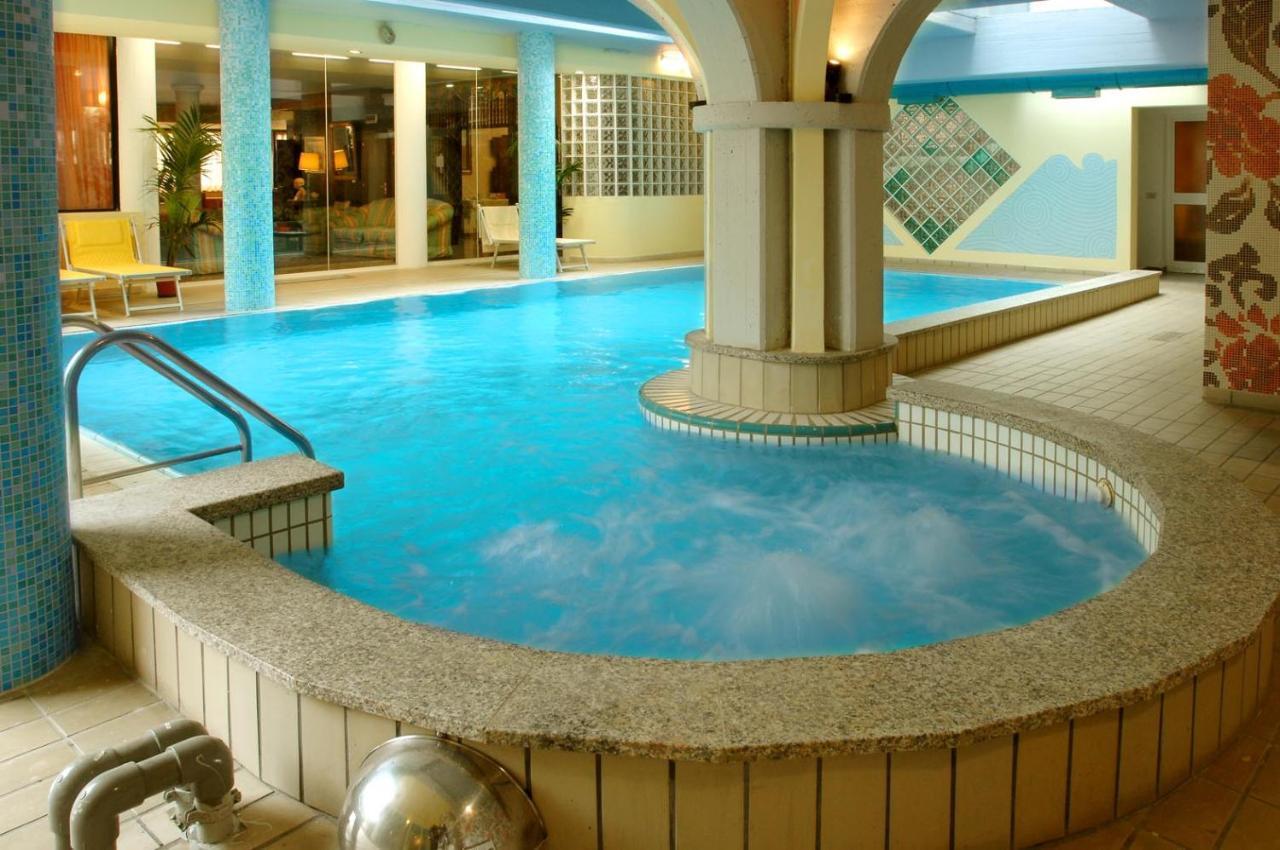 Hotel Ferrari Salsomaggiore Terme Kültér fotó