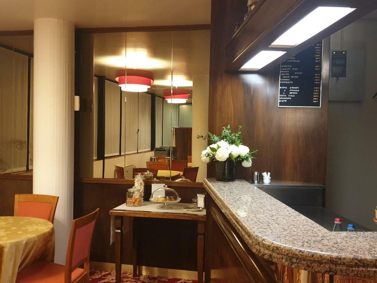 Hotel Ferrari Salsomaggiore Terme Kültér fotó